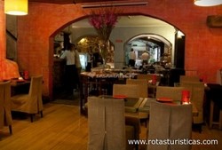 Lucullus Restaurant & Lounge Bar
