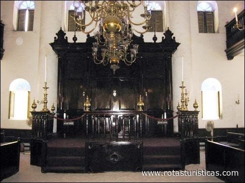 La synagogue Mikve Israel et le musée juif (Willemstad)