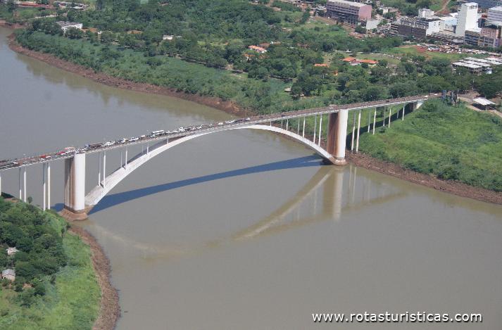 Amizade  Bridge (Foz do Iguaçu)