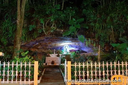 Natürliche Höhle (Antônio Prado)