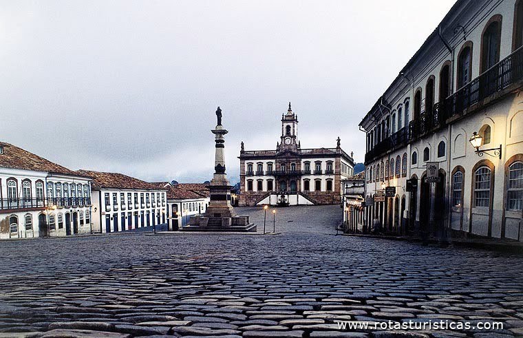 Ayuntamiento y Cadena (Tiradentes)