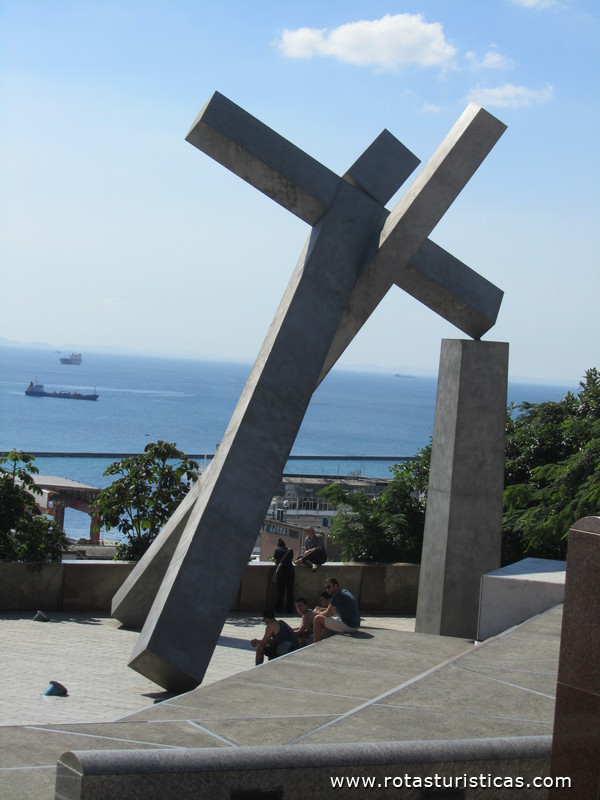Monument voor het herfstkruis (Salvador da Bahia)