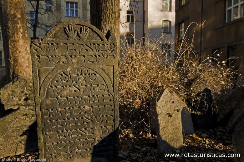 Oude Joodse begraafplaats (Praag)