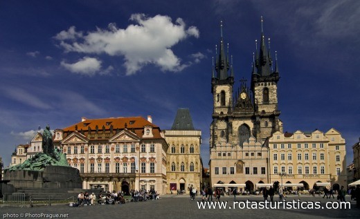 Place de la vieille ville (Prague)