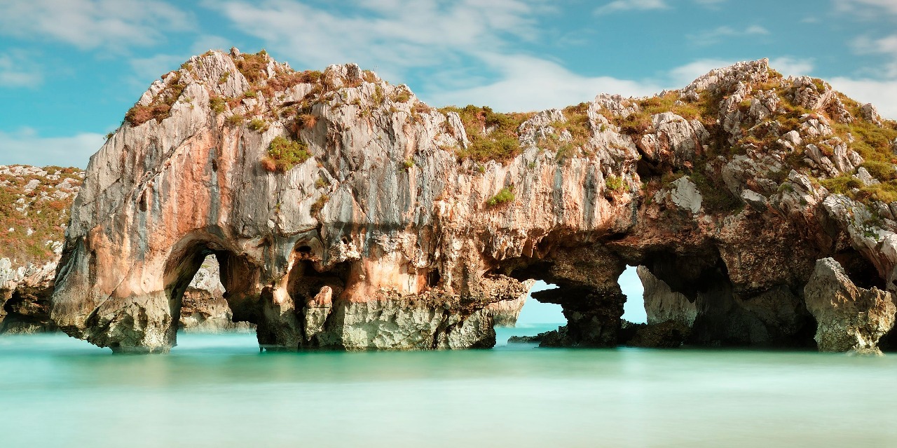 Strand von Cuevas del Mar (Llanes)