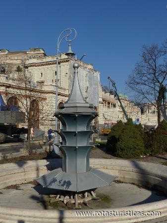 Miklos-Ybl Square (Boedapest)