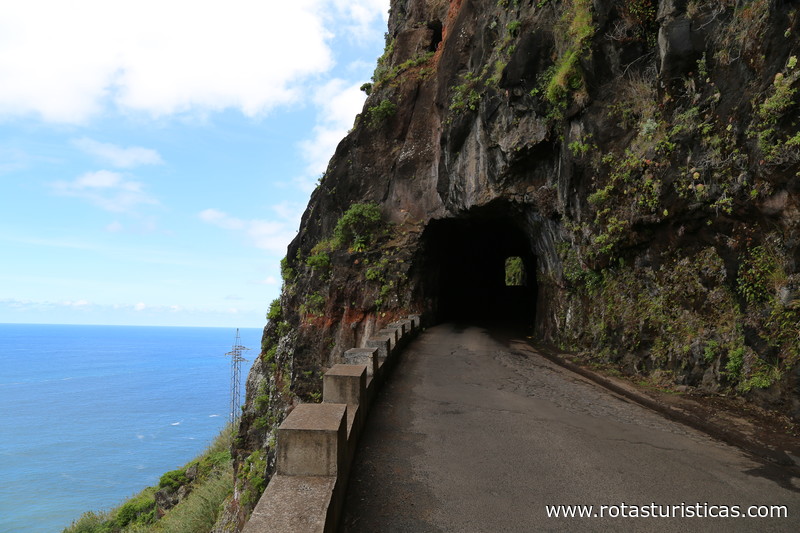 De noordkusttunnels van het eiland Madeira