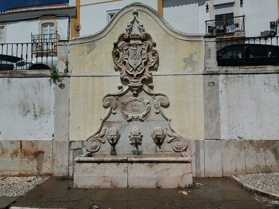 Fountain of Currais (Estremoz)