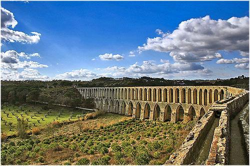 Pegones Aquaduct (Tomar)