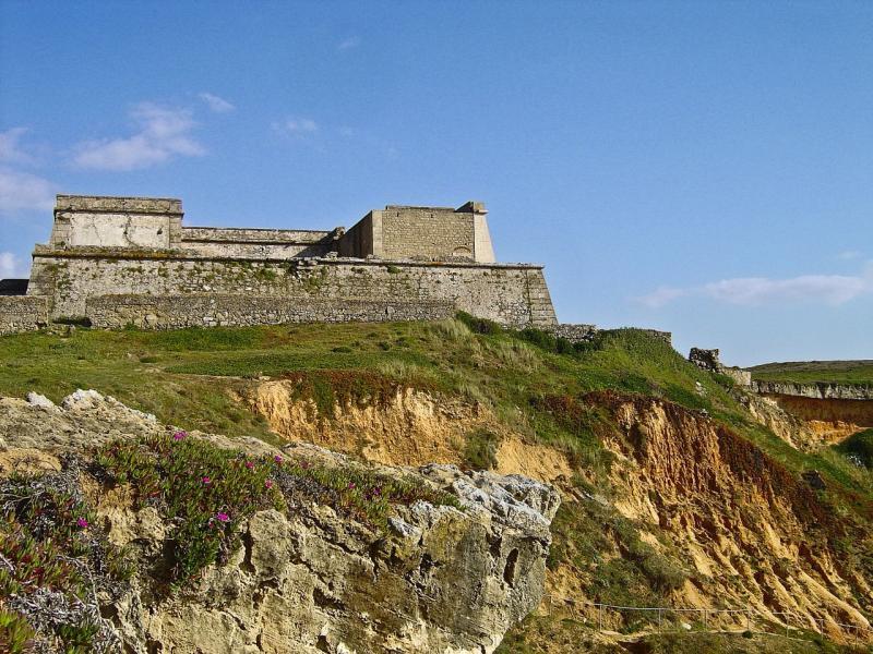 Fort van het strand van Pessegueiro (Sines)