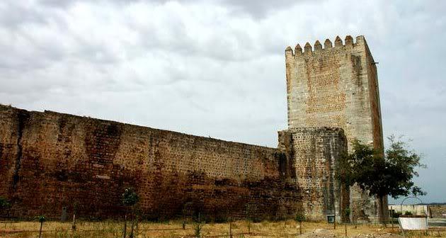 Le rovine del castello di Moura (Moura)