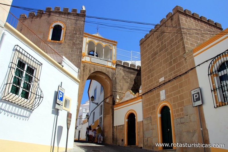 Arco de Santa Clara oder Arco do Tempra (Elvas)