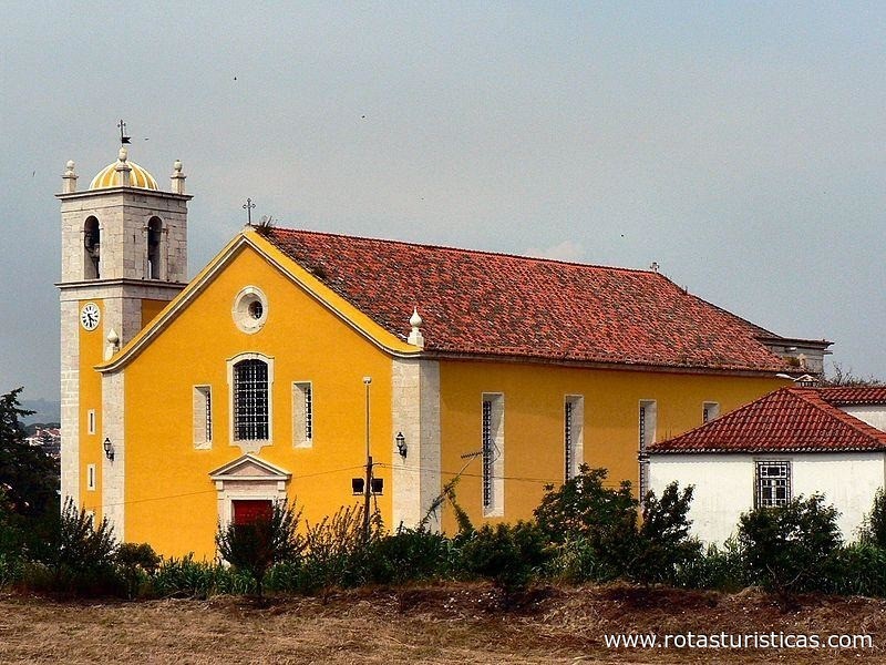 Iglesia de Santa María de Loures